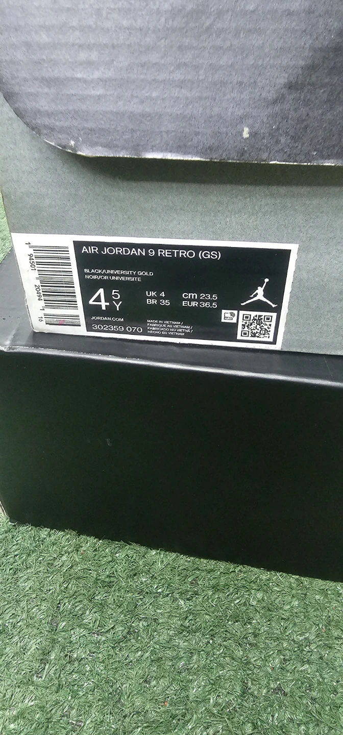 Air Jordan 9 Retro (GS) "Black University Gold" Size 4Y - photo 2