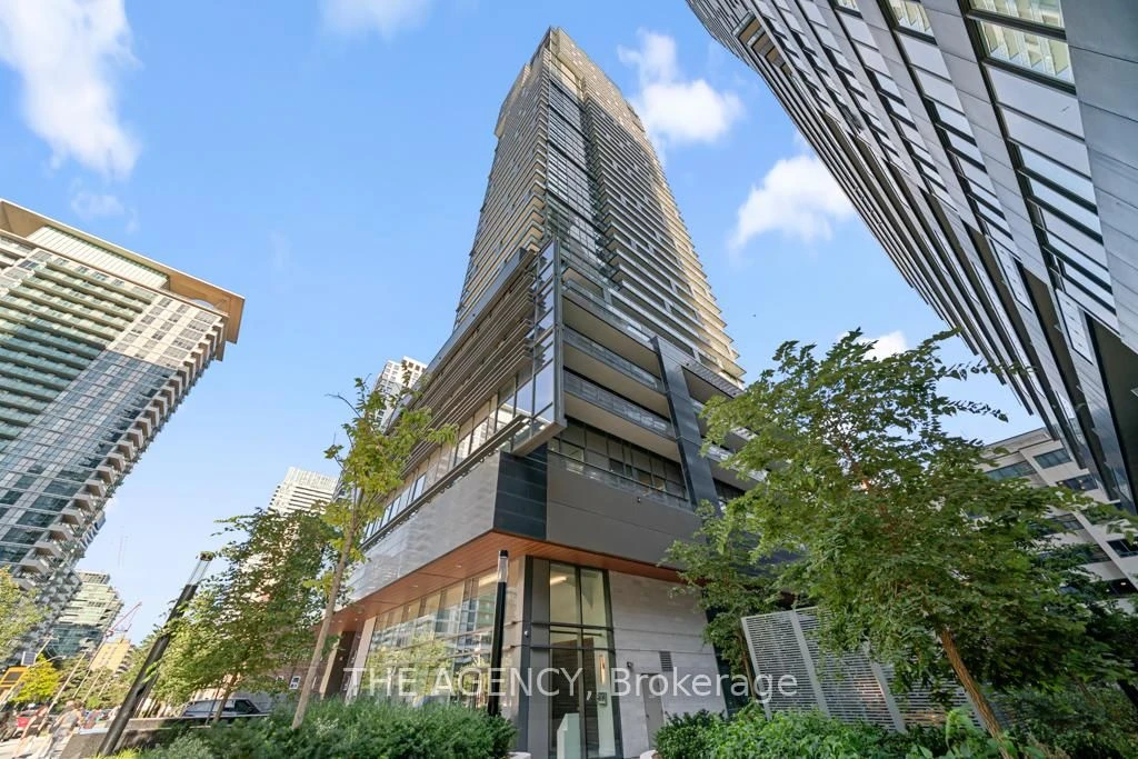 Luxury Condo for Rent 39 Roehampton Ave