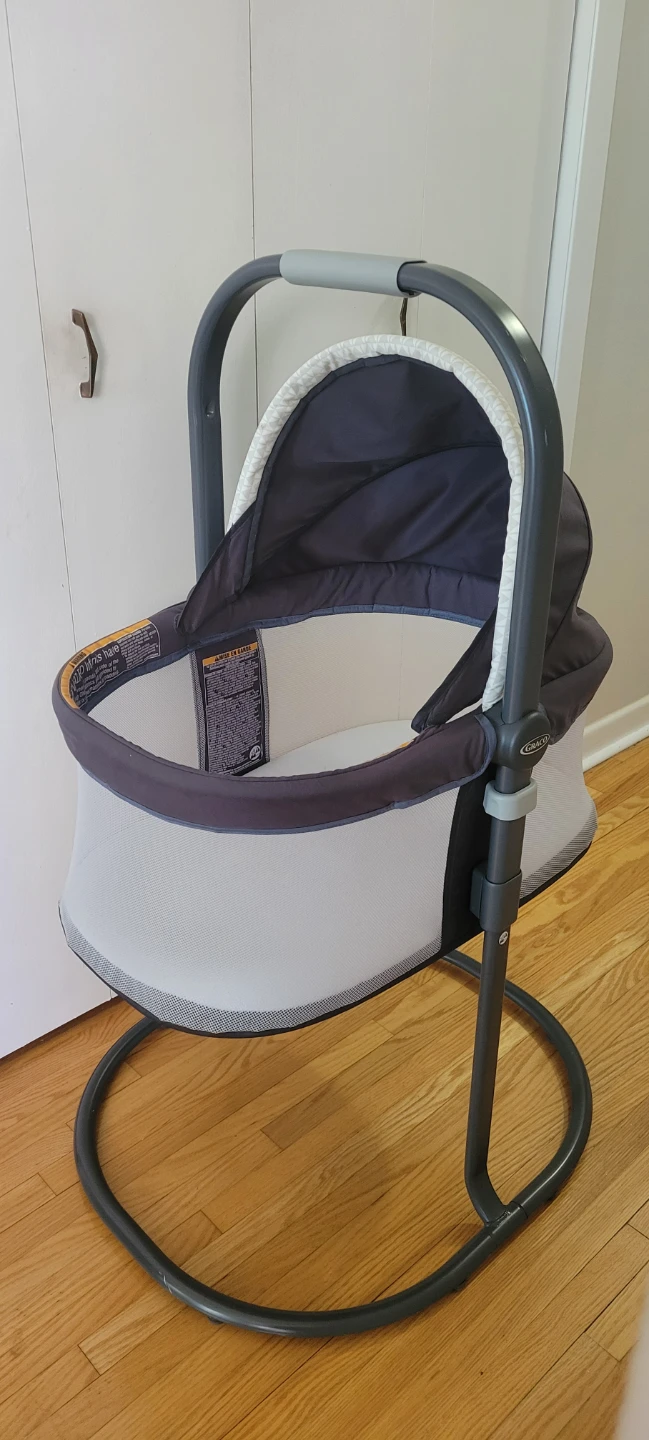Graco Portable Bedside Bassinet