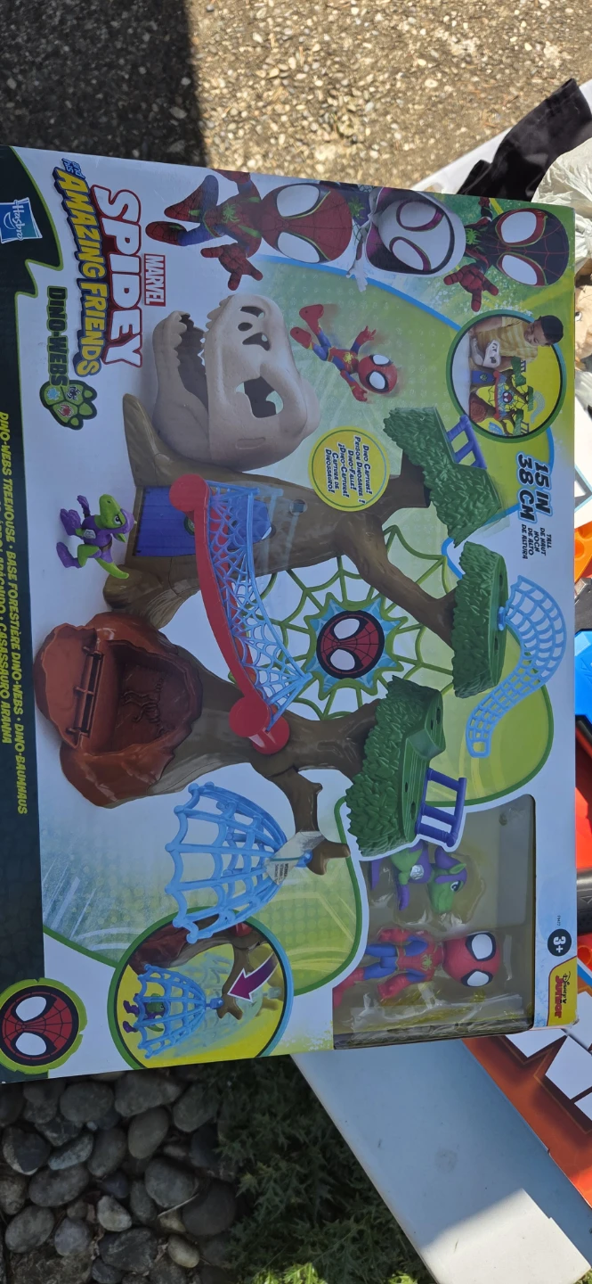 Marvel Spidey Amazing Friends Dino-Webs Treehouse Playset