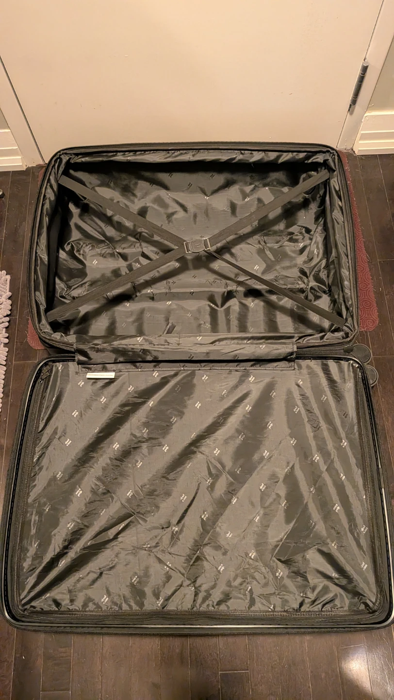 IT Luggage Hardside 31" Spinner Suitcase w/free carryon - photo 3