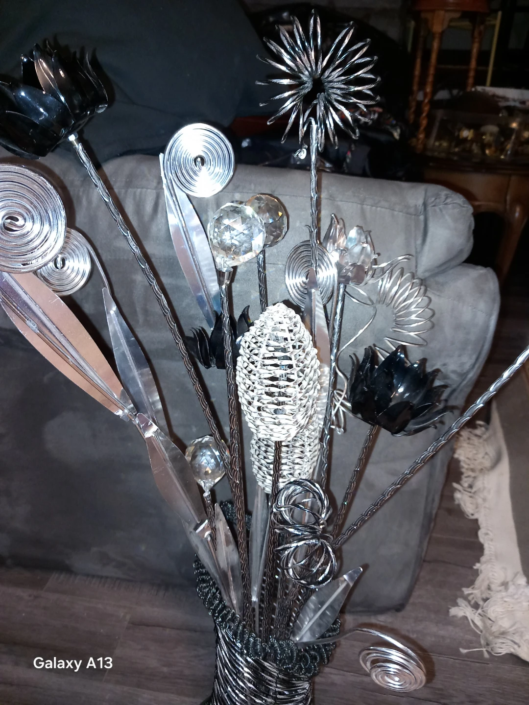 Silver Metal Flower Sculpture Table Lamp - photo 5