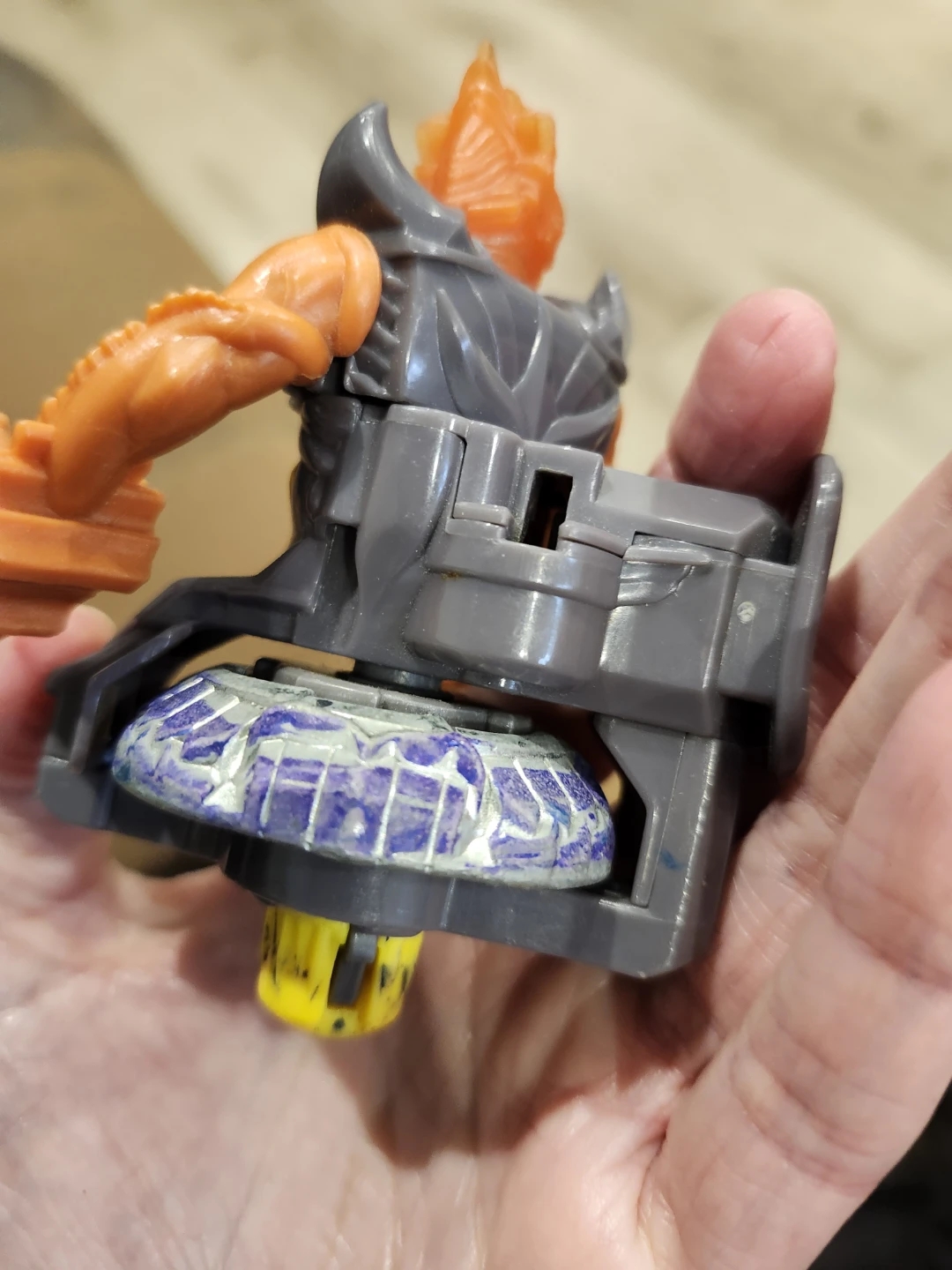 $5 beyblade - photo 2
