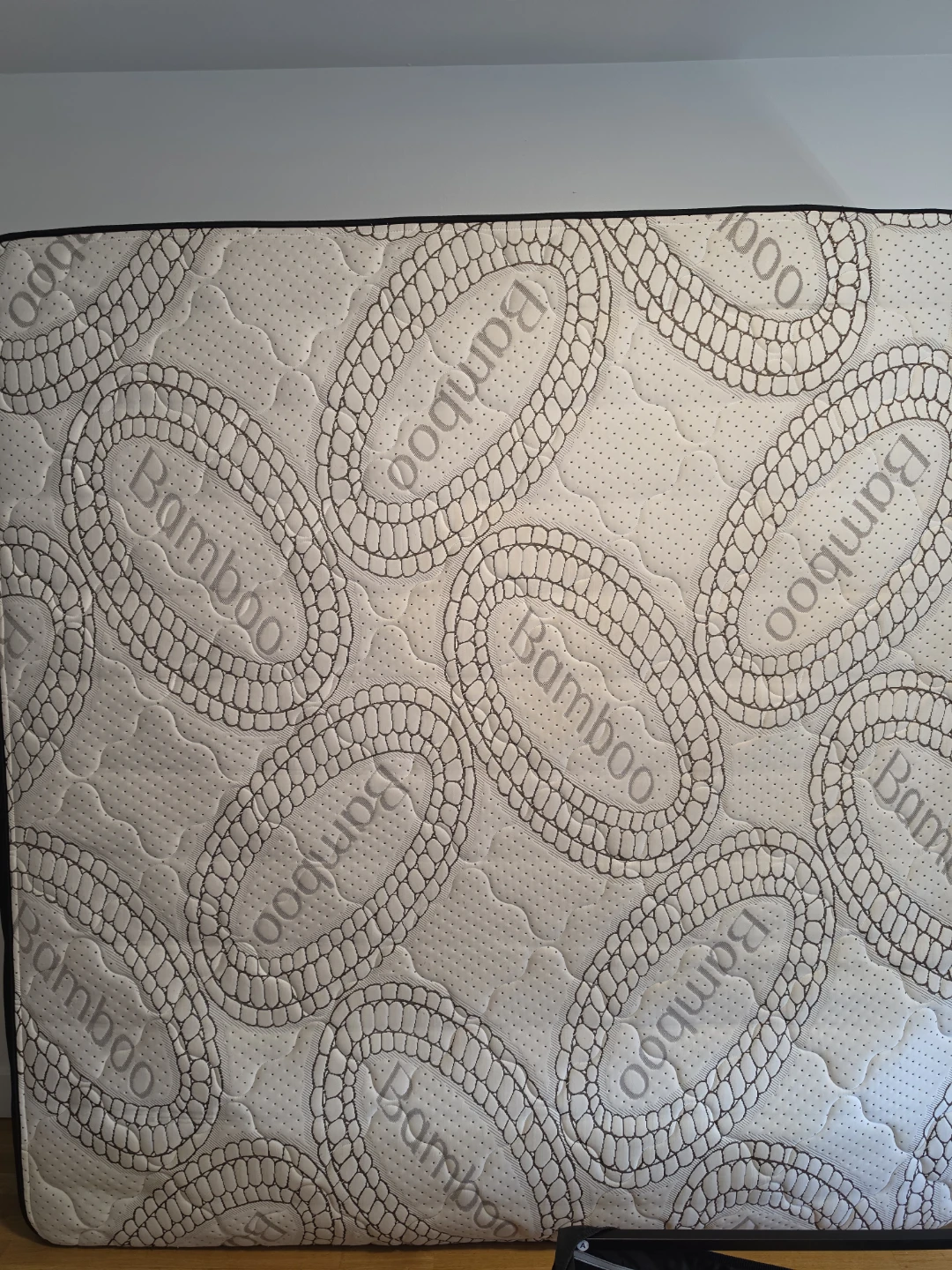 King Size 14" Bamboo Mattress - Good Condition - Made in Canada" - photo 4