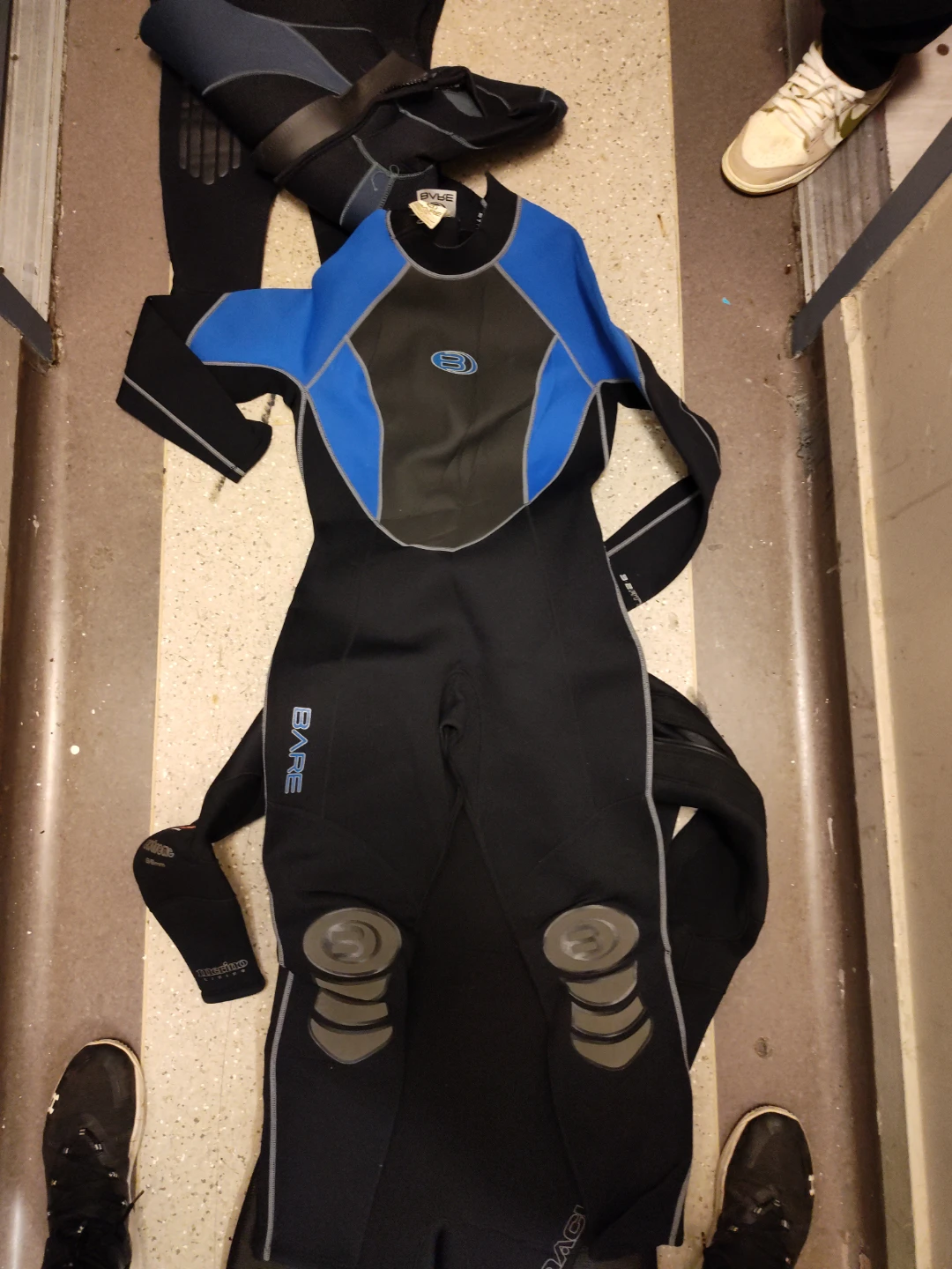 BARE Attack Wetsuit - Size 12