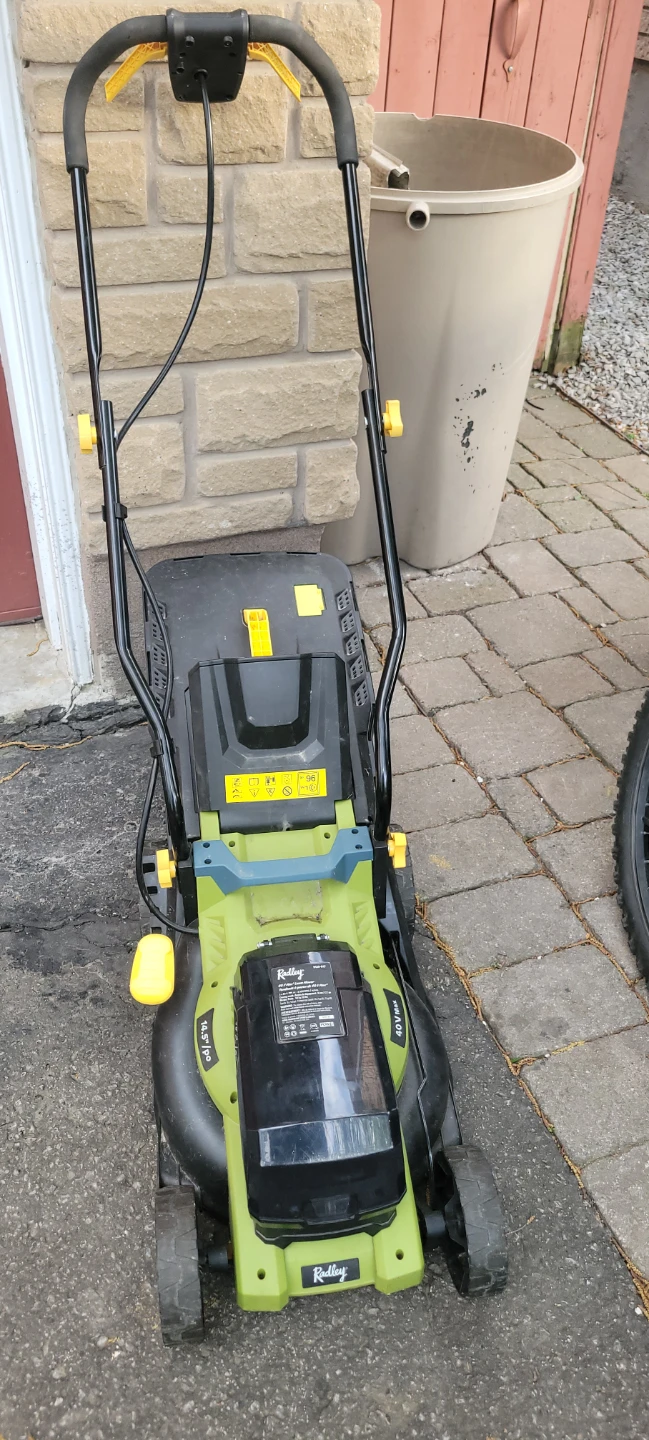Radley 40V Max Cordless Lawn Mower (2x20V) - photo 2