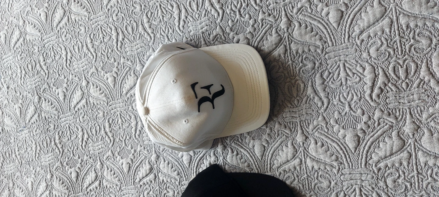 Uniqlo Roger Federer RF Cap - White and Black - photo 3