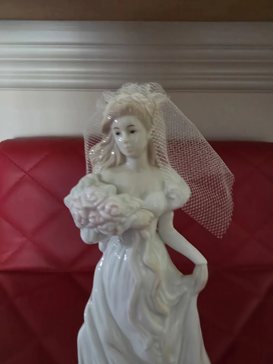 White Ceramic Bride Figurine with Veil and Bouquet - photo 3