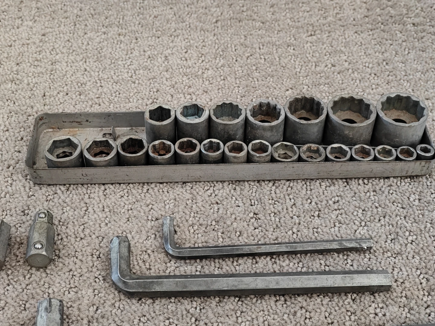 Vintage 29 Piece Hex Drive Socket w/ Hand Drive Wrench Set - photo 2