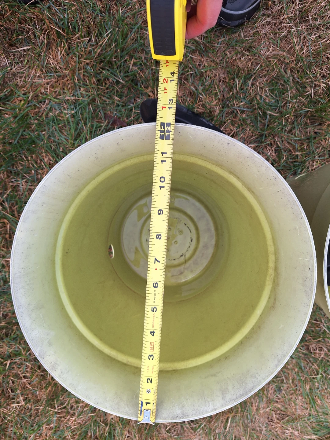 2 Self Watering Flower Pots - photo 3