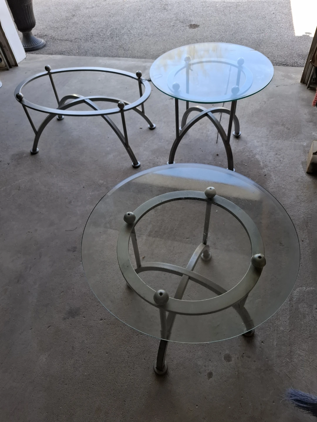Set of 3 Round Glass Top Coffee Tables
