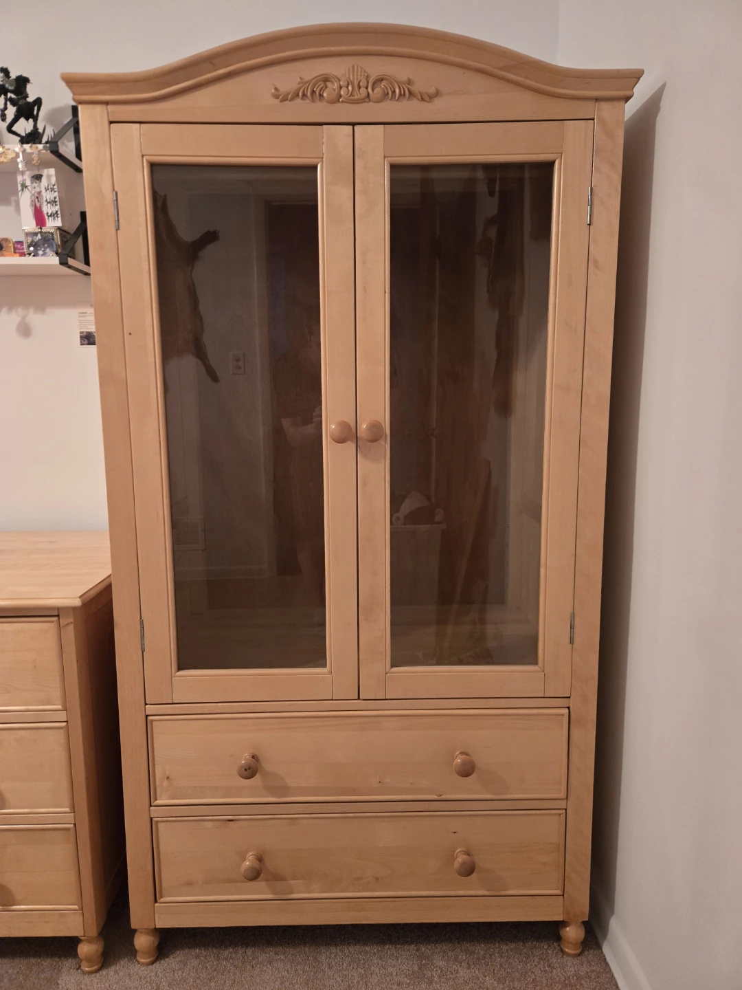 Vertical Solid Wood Dresser