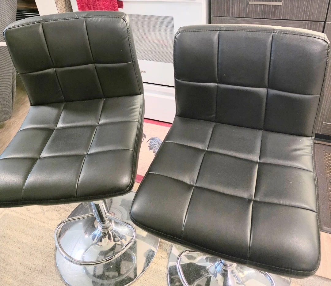 Black Bar Table and Stools Set - photo 2