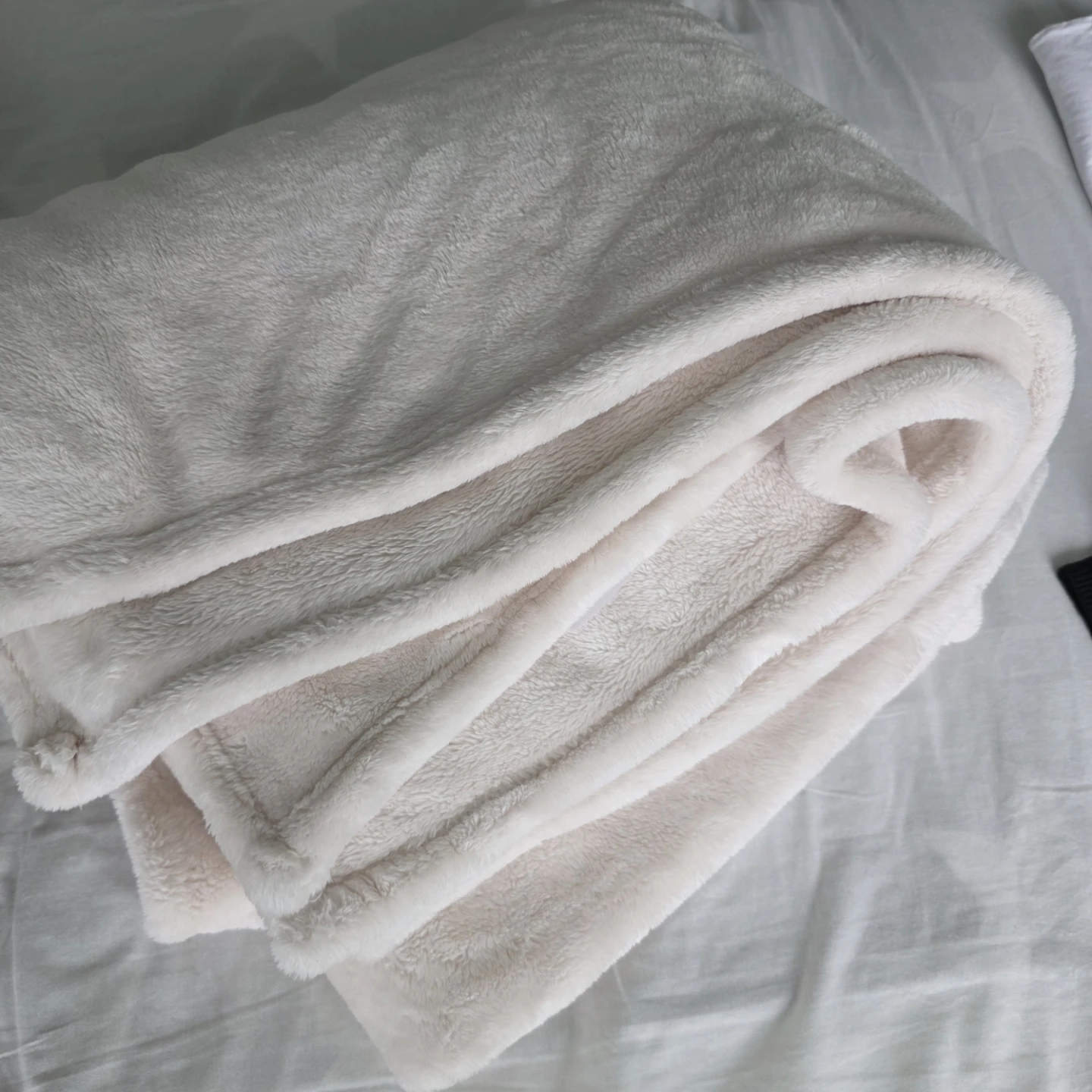 Cream Fleece Throw Blanket full size