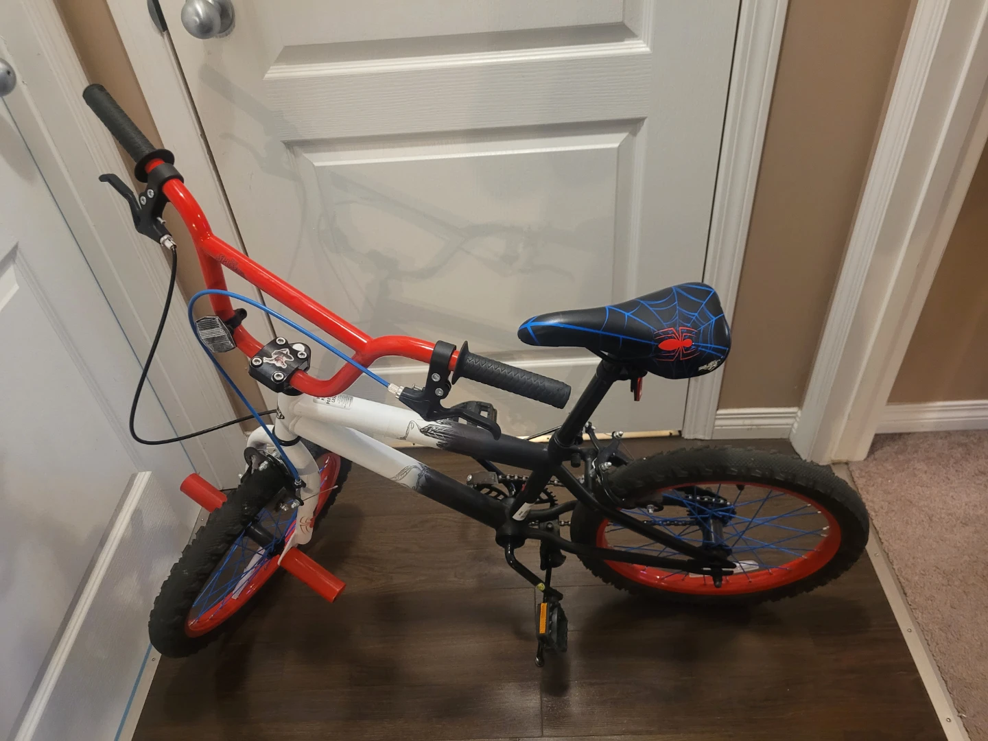 Kids BMX Bike with Spider-Man Seat, scooter and adult bike - photo 2