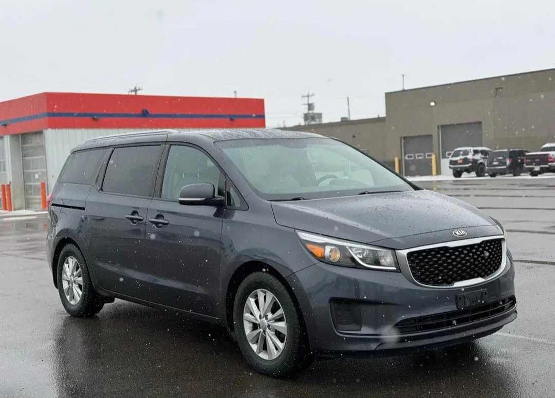 2017 Kia Sedona LX