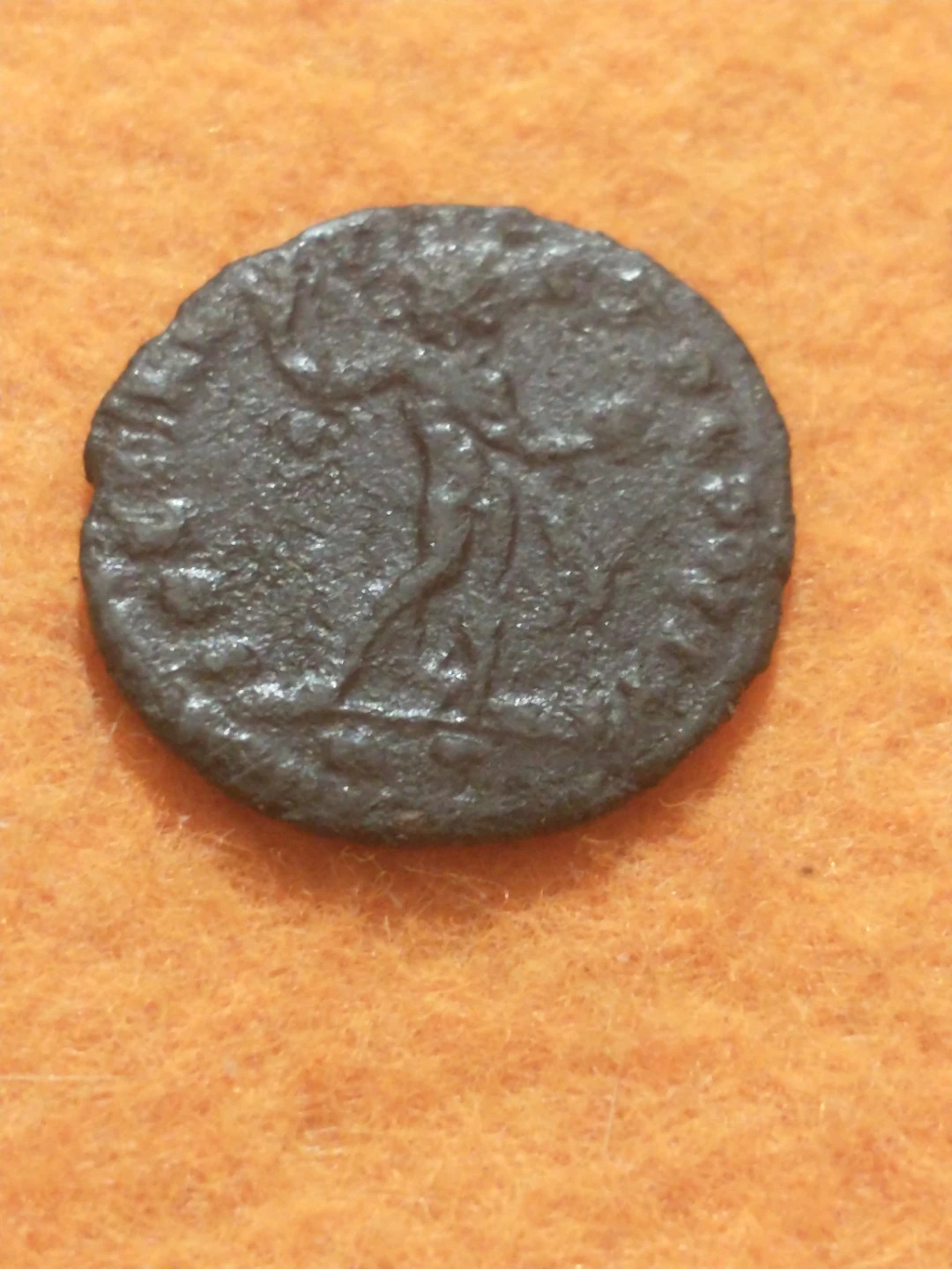 Lovely Ancient Roman coin, circa 3rd century, unattributed - photo 2