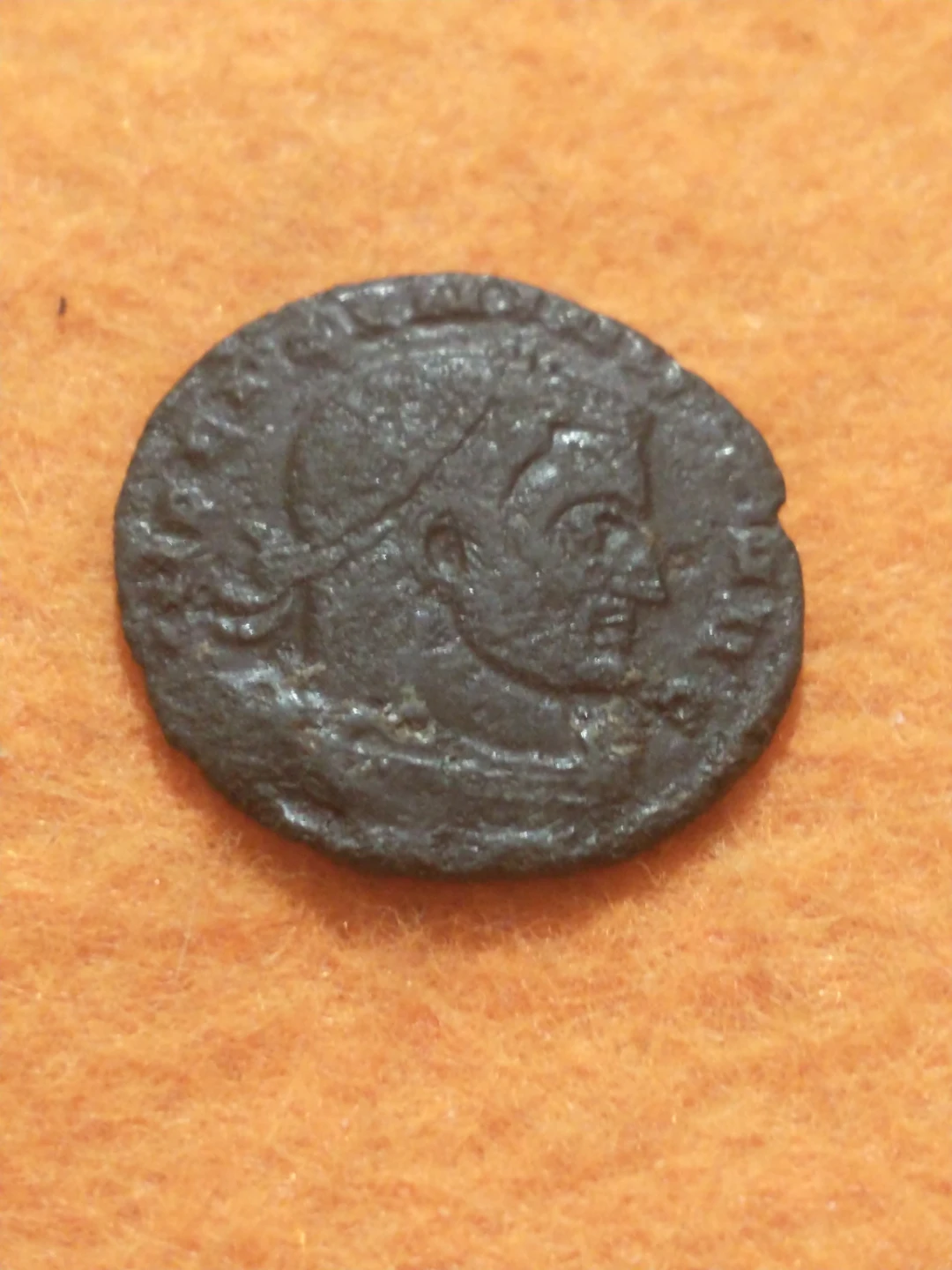 Lovely Ancient Roman coin, circa 3rd century, unattributed - photo 3