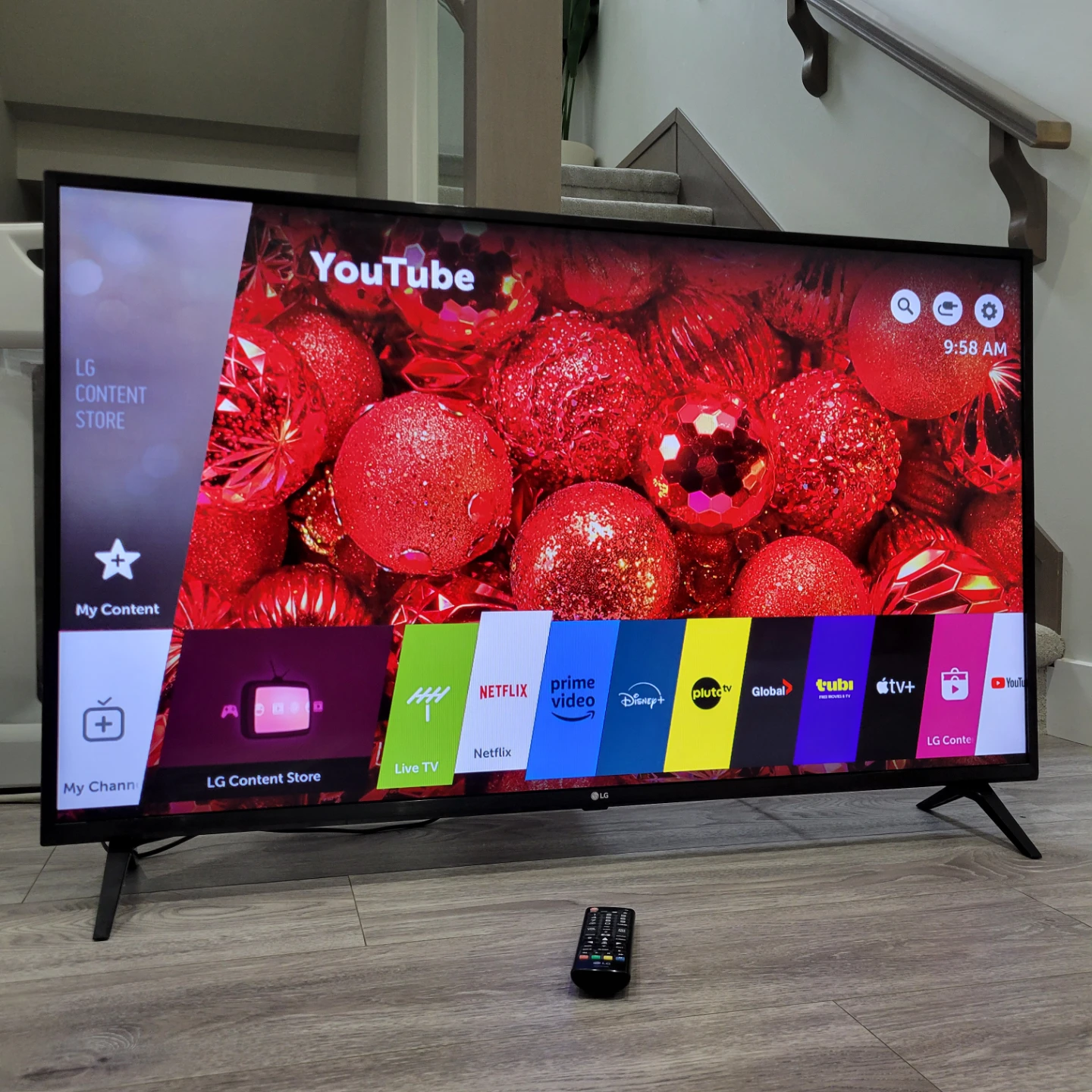 43" LG 4K UHD SMART TV - photo 4