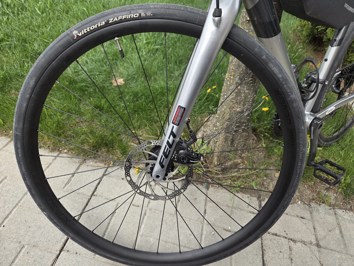 Felt VR60 road bike - photo 3
