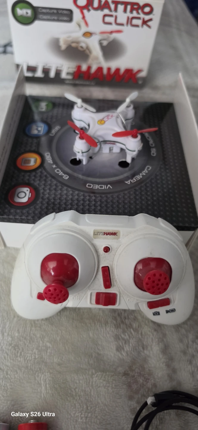 LiteHawk Quattro Click Drone with Remote and Accessories - photo 2