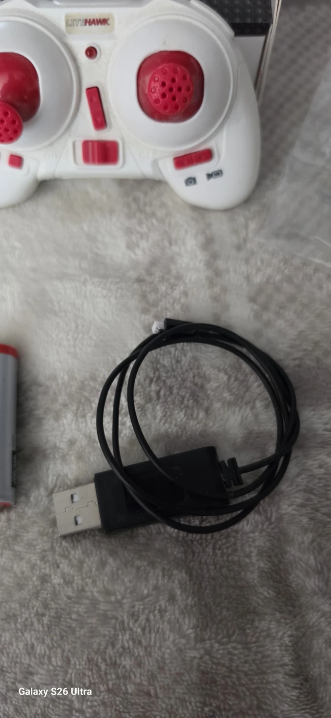 LiteHawk Quattro Click Drone with Remote and Accessories - photo 4
