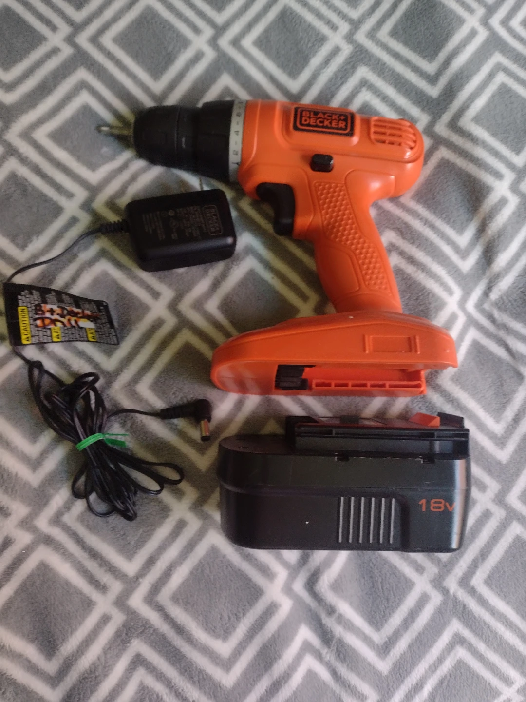 Black & Decker 18V Cordless Drill with Charger and Battery