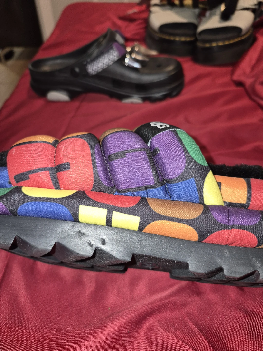 UGG Colourblock Puffer Slides - Size Small - photo 2