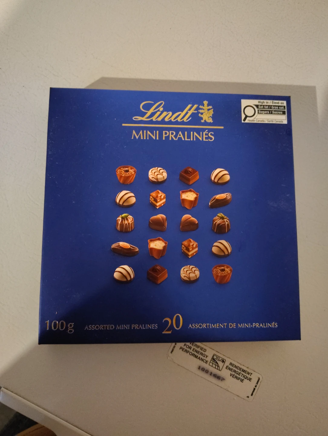 Lindt Mini Pralinés Assorted Chocolates Box - photo 2