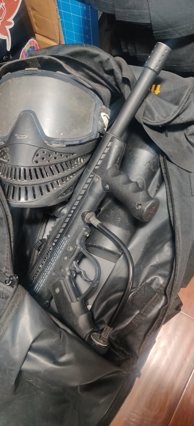 Tiger EGLE Paintball Gun with Mask and Bag - photo 2