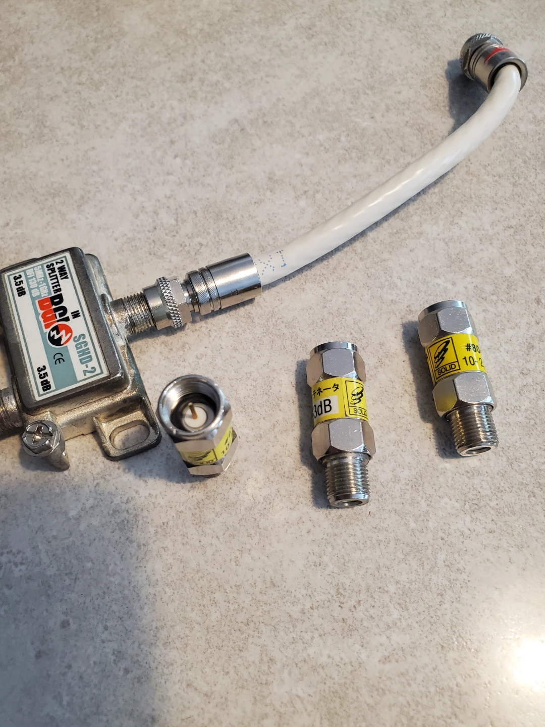 BGI 2 Way Splitter SGHD-2 with F Connectors - photo 4