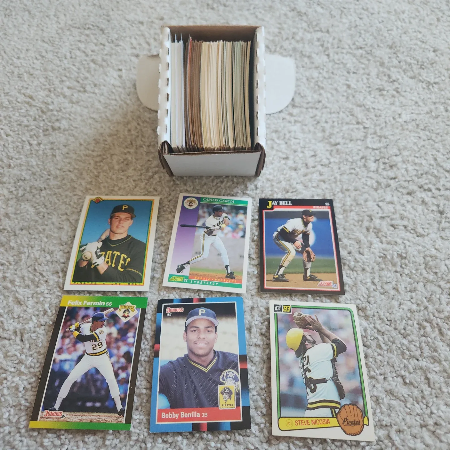 Pittsburgh Pirates, 100 Baseball Cards Team lot - photo 5