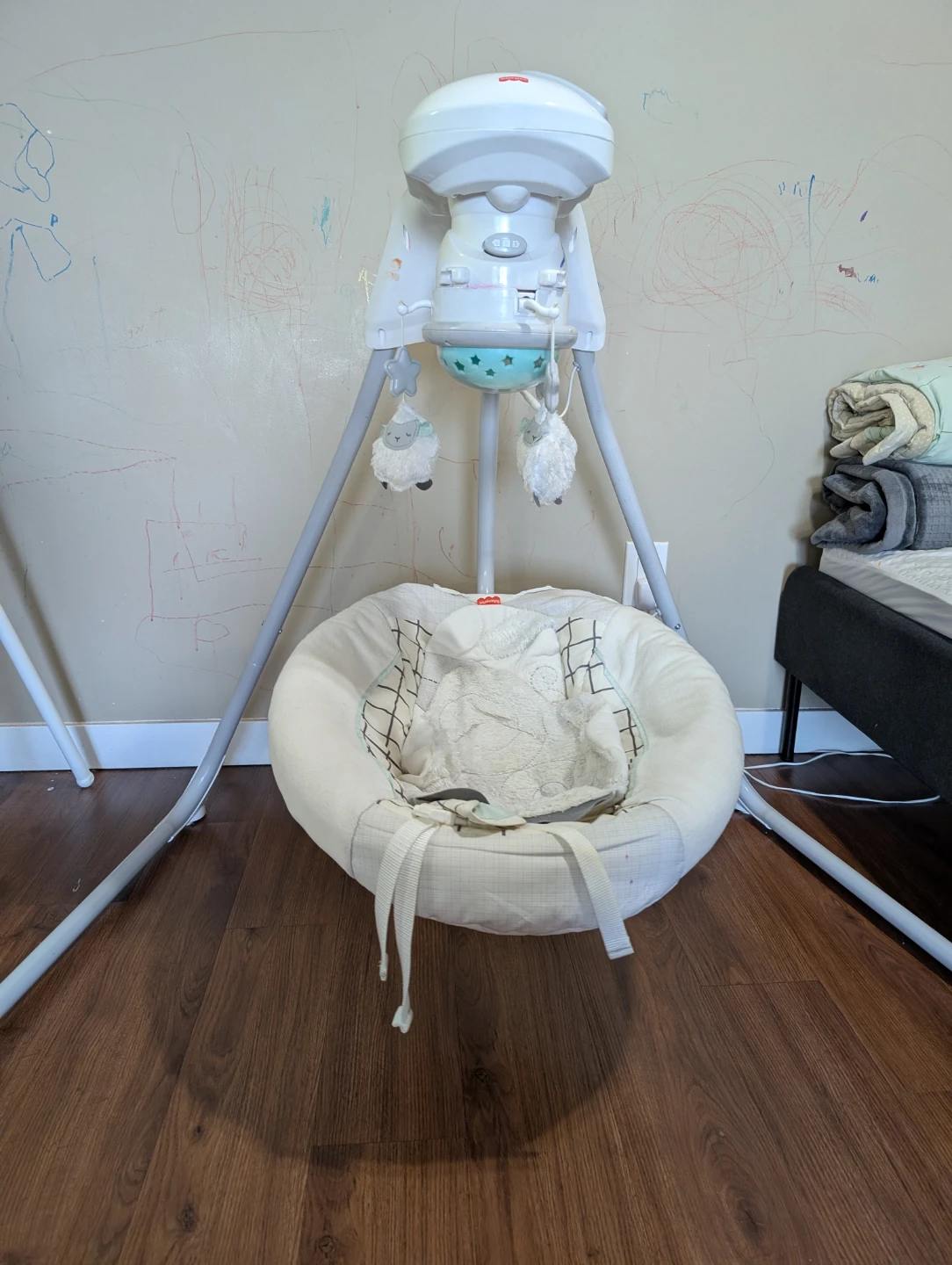 Fisher-Price Infant to Toddler Cradle Swing
