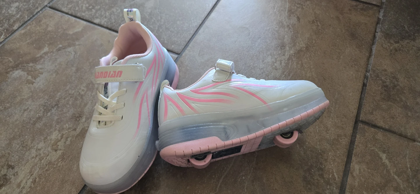 JIANDIAN Light-Up Roller Shoes - White/Pink - photo 2