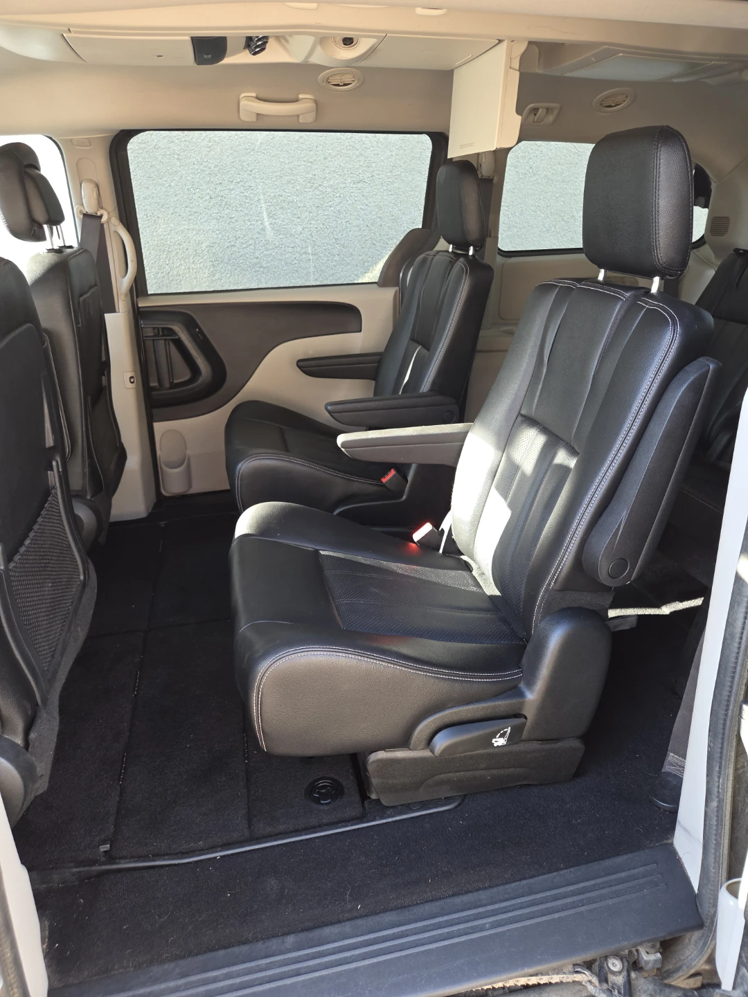 Dodge Grand Caravan crew 2019 - photo 5