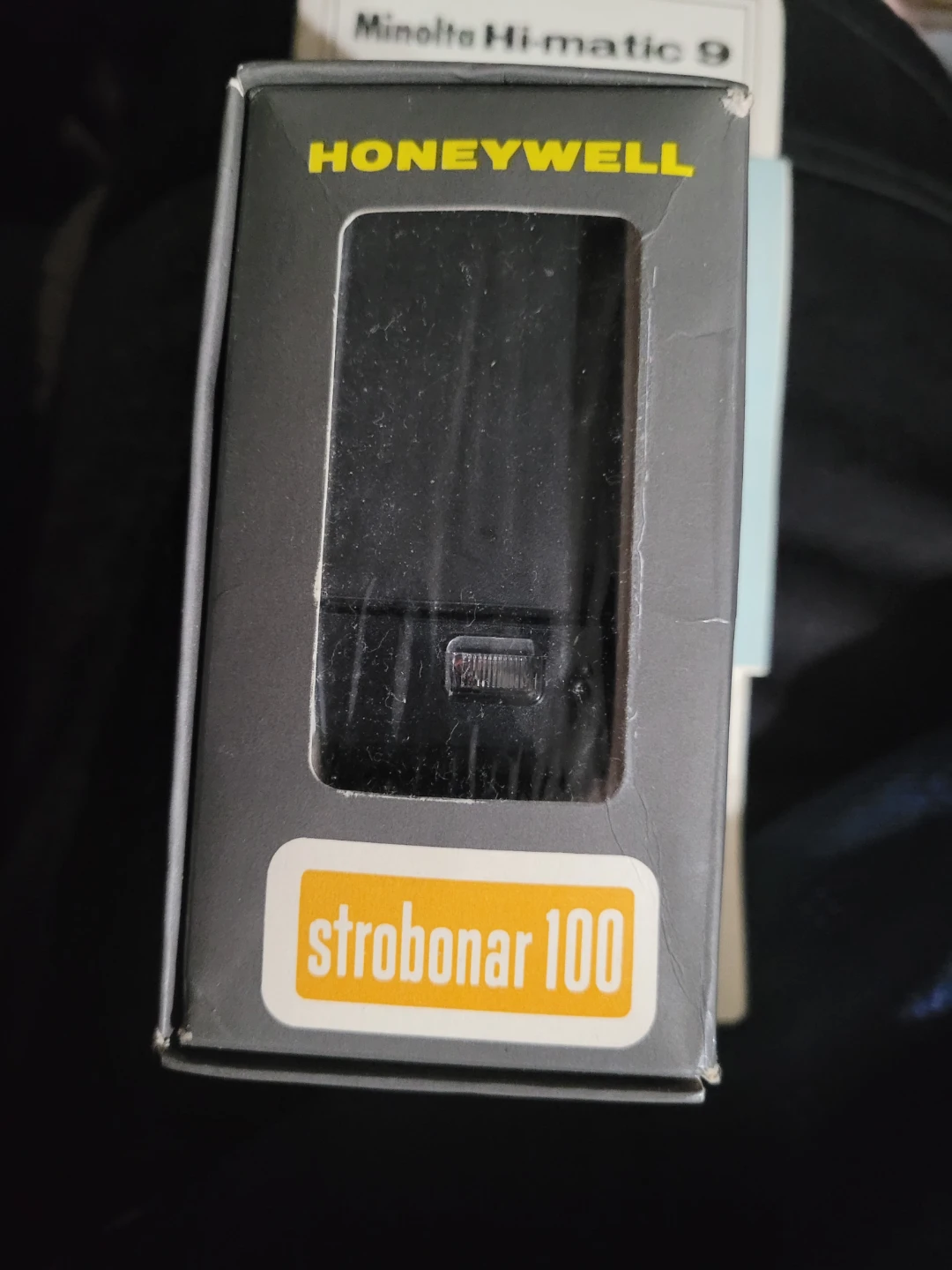 Minolta Hi-matic 9 Camera with Honeywell Strobonar 100 Flash - photo 2