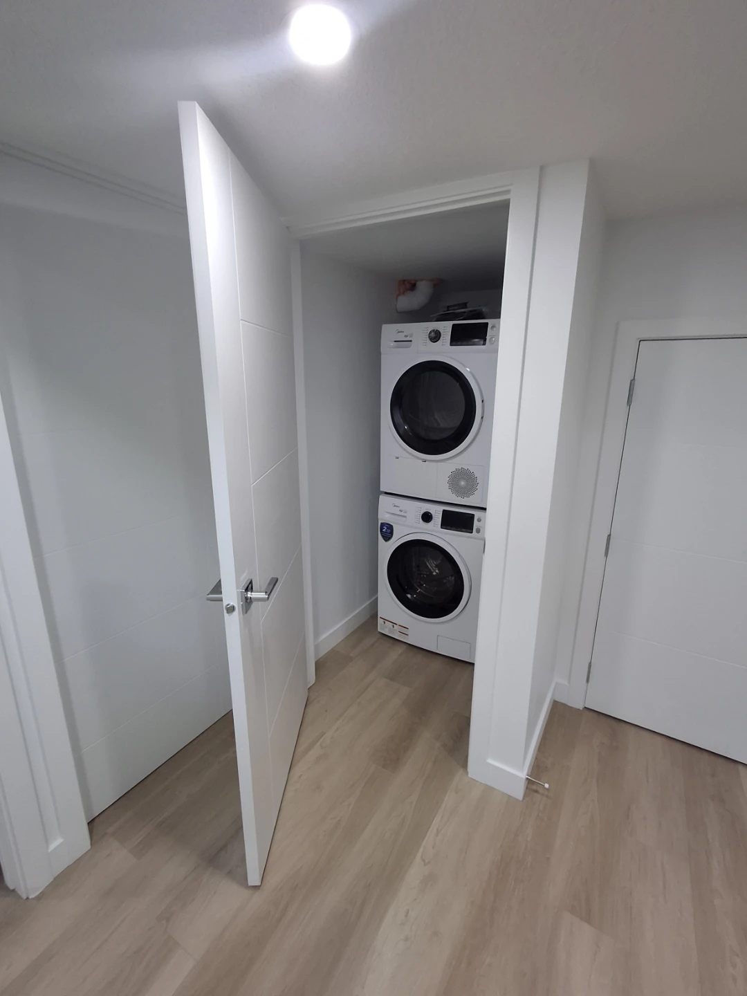Basement suite for rent - photo 4