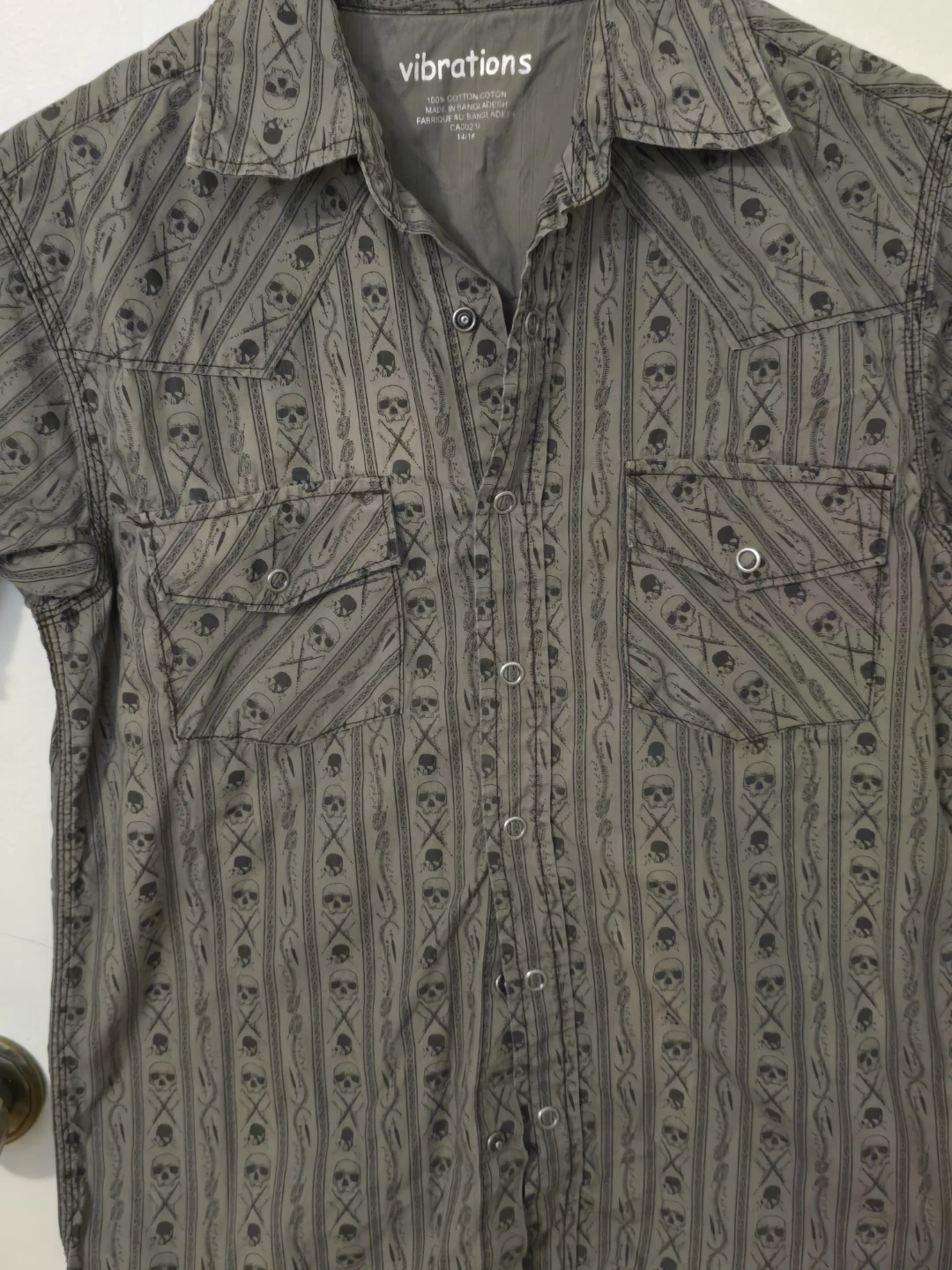 Vibrations Boys' Button-Up Shirt - Skull Print - Size 14/16 - photo 5