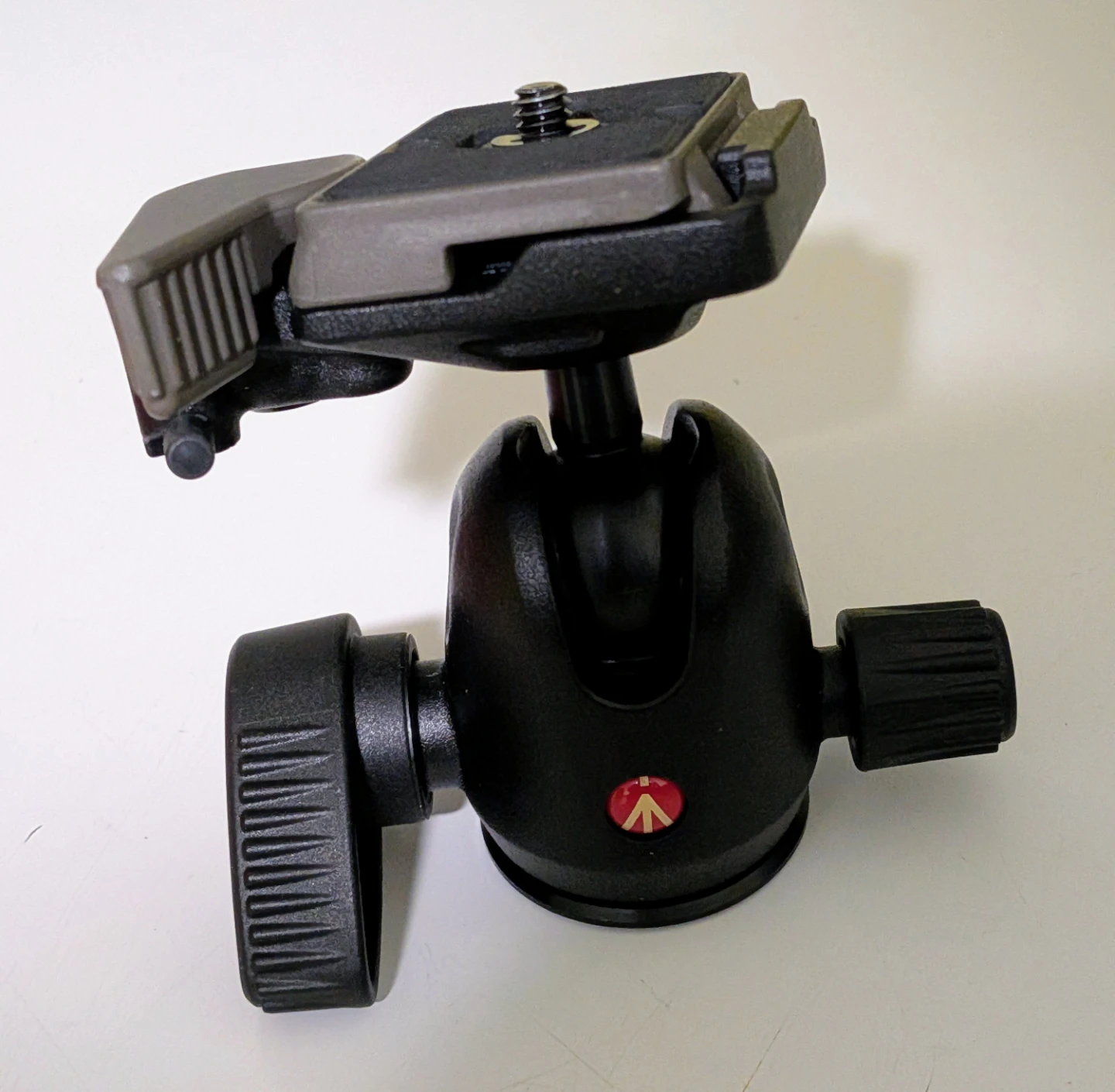 Minolta X-700 SLR Camera with Sunpak Flash and Tripod Head - photo 4