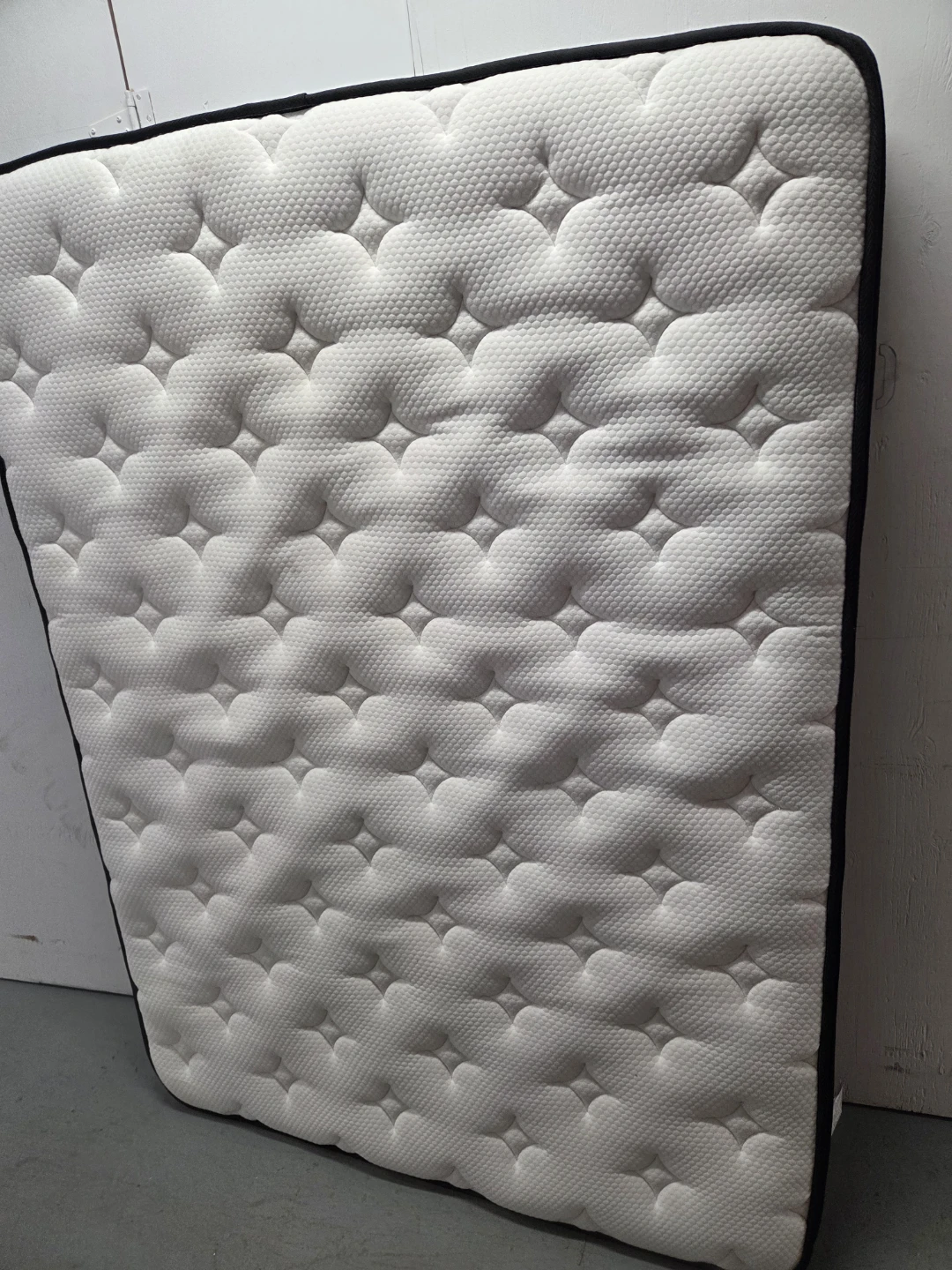 Crystli queen size mattress