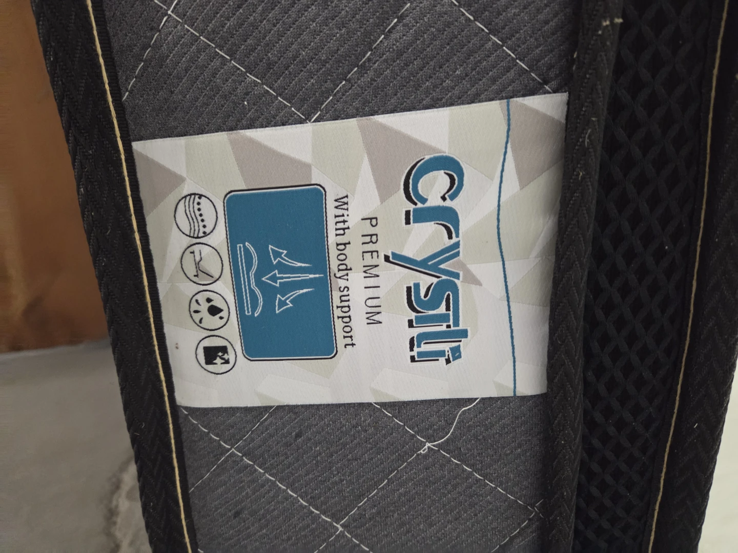 Crystli queen size mattress - photo 4