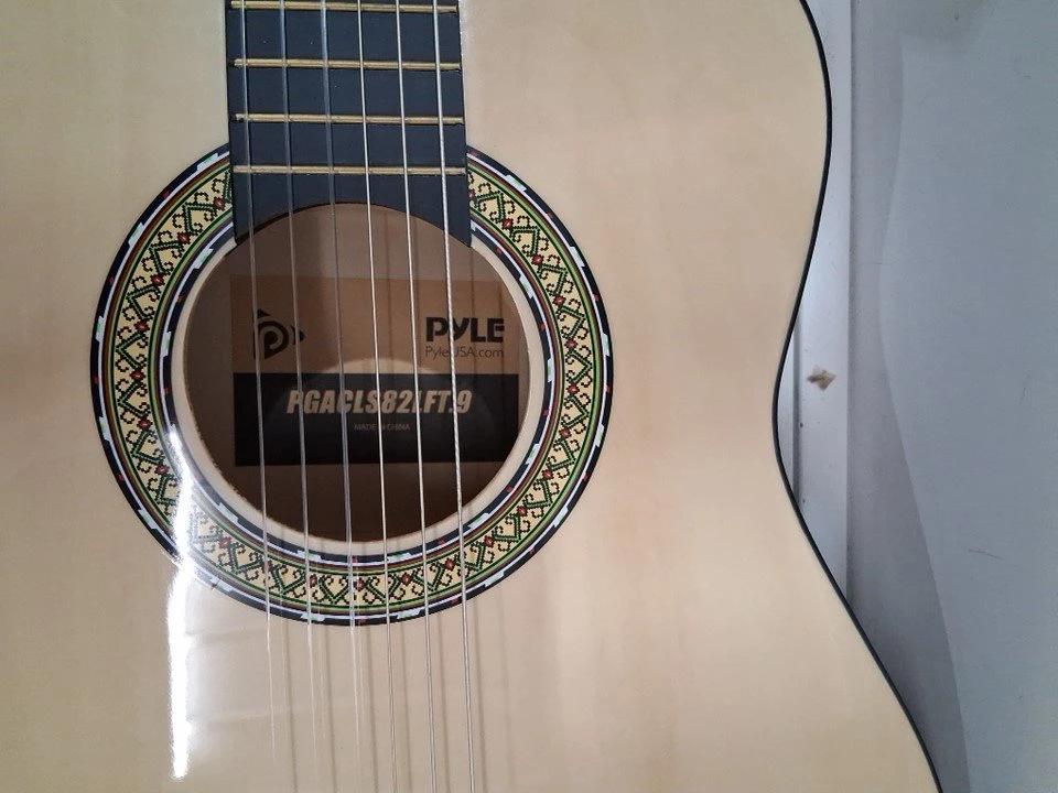 Pyle beginner left hand Acoustic Guitar with accessories - 3/4 - photo 4