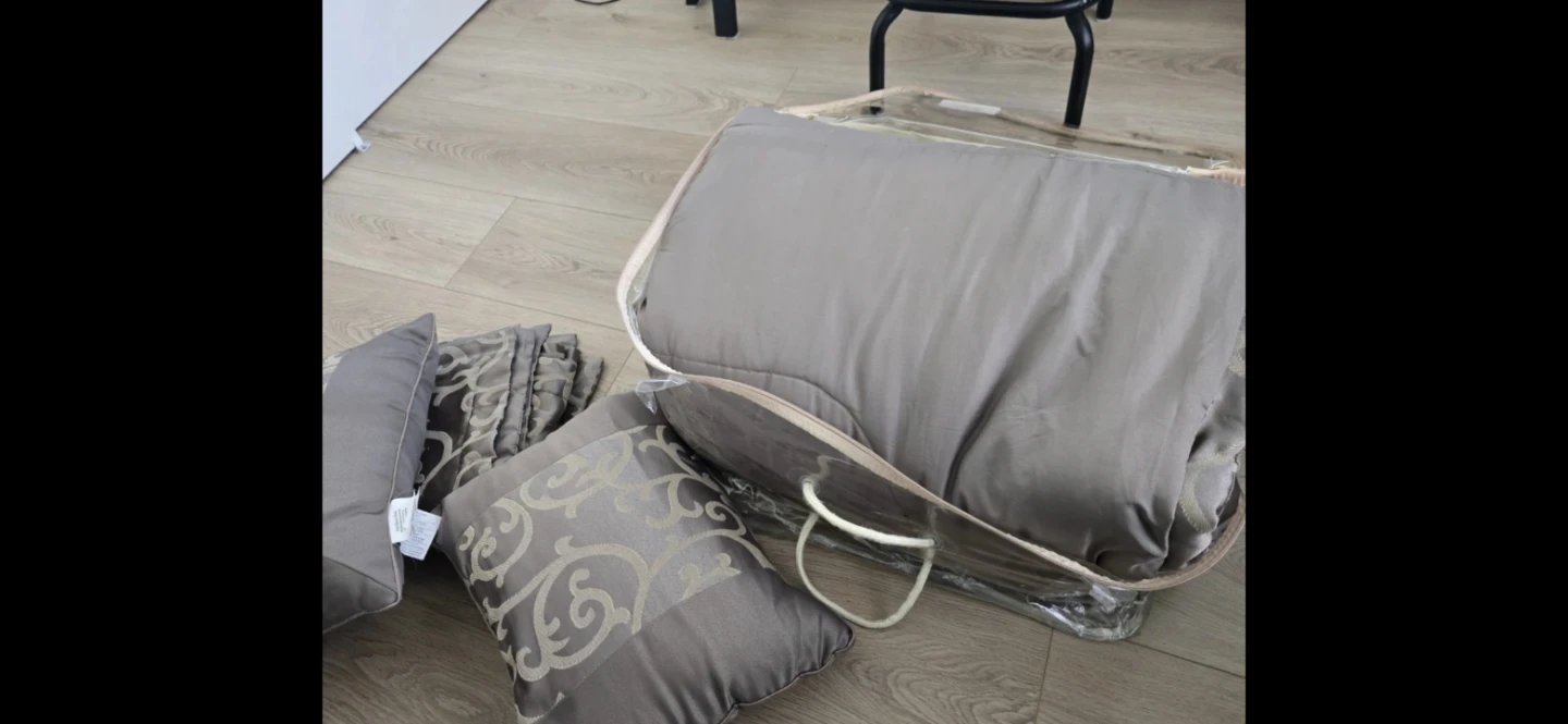 QUEEN SIZE LUXURY COMFORTER SET - photo 2