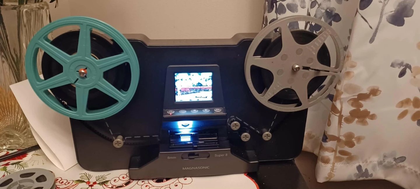 Magnasonic Super 8/8mm Film Scanner - photo 4