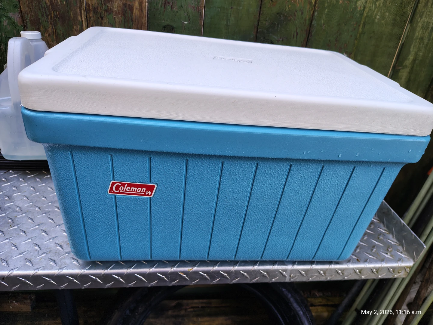 Coleman 40qt Vintage Camping Cooler * like new *