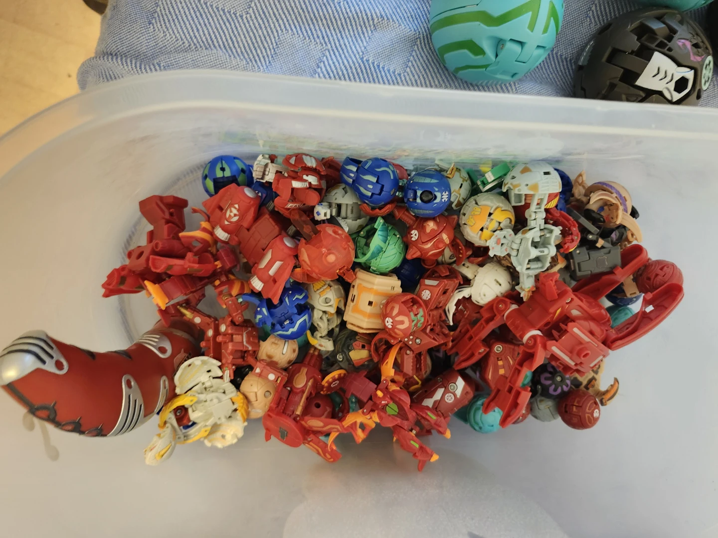 Bakugan Lot with Cards - photo 2