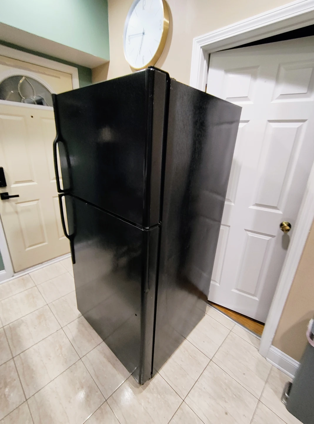 Black Top-Freezer Refrigerator - photo 3