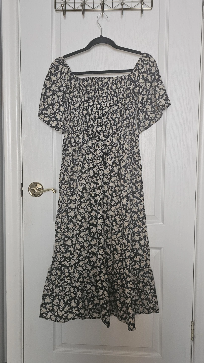2 Summer Dress + 1 New Uniqlo Skirt (NWT)