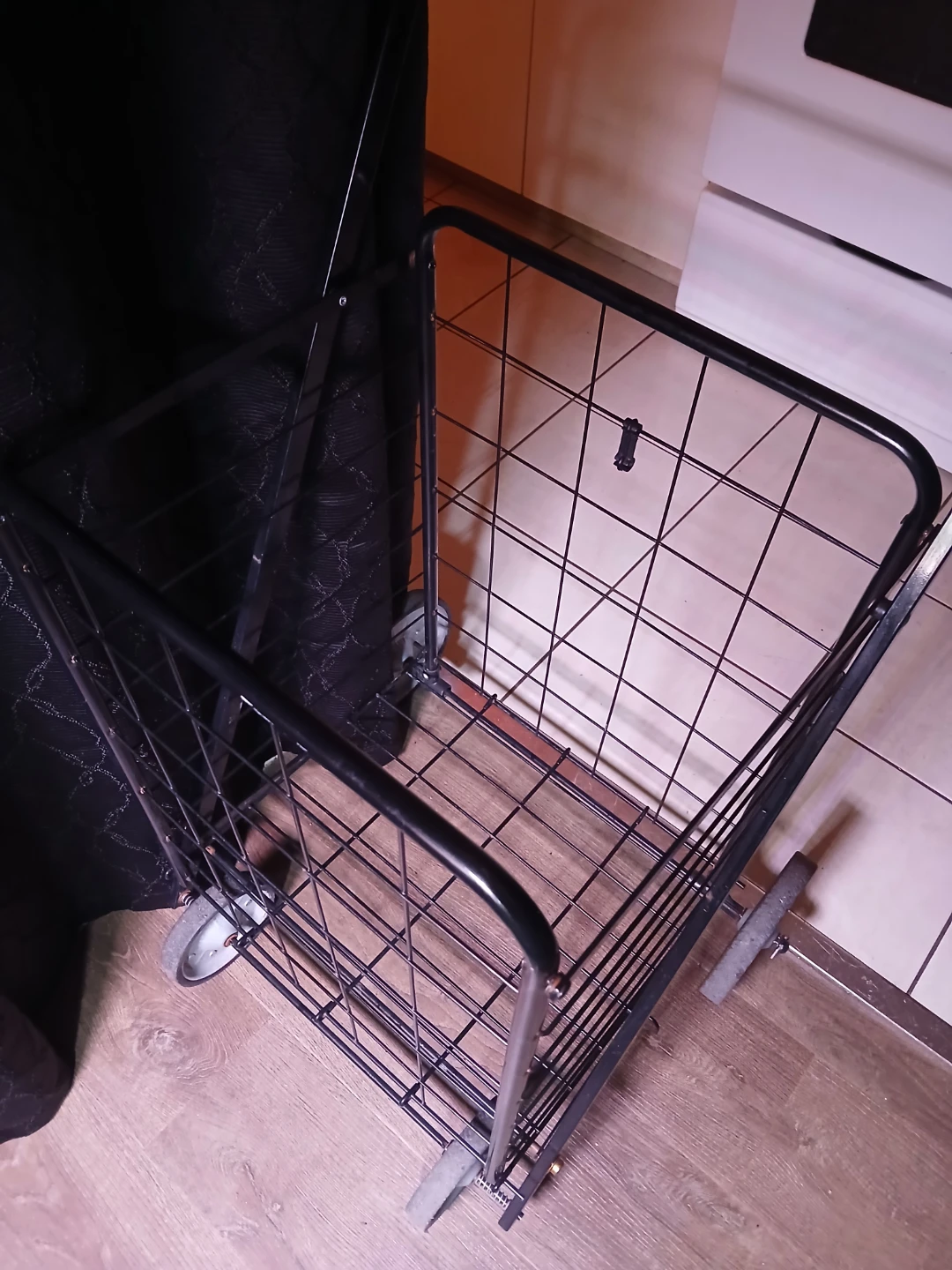 Black Wire Shopping Cart Large