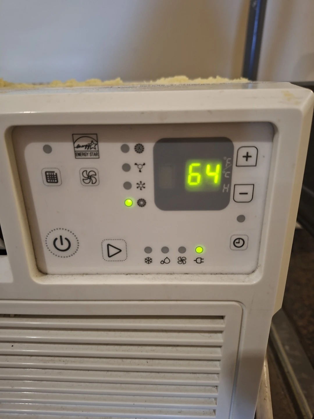 3 in 1 Whirlpool 12,000 BTU Air Conditioner-$180 - photo 2